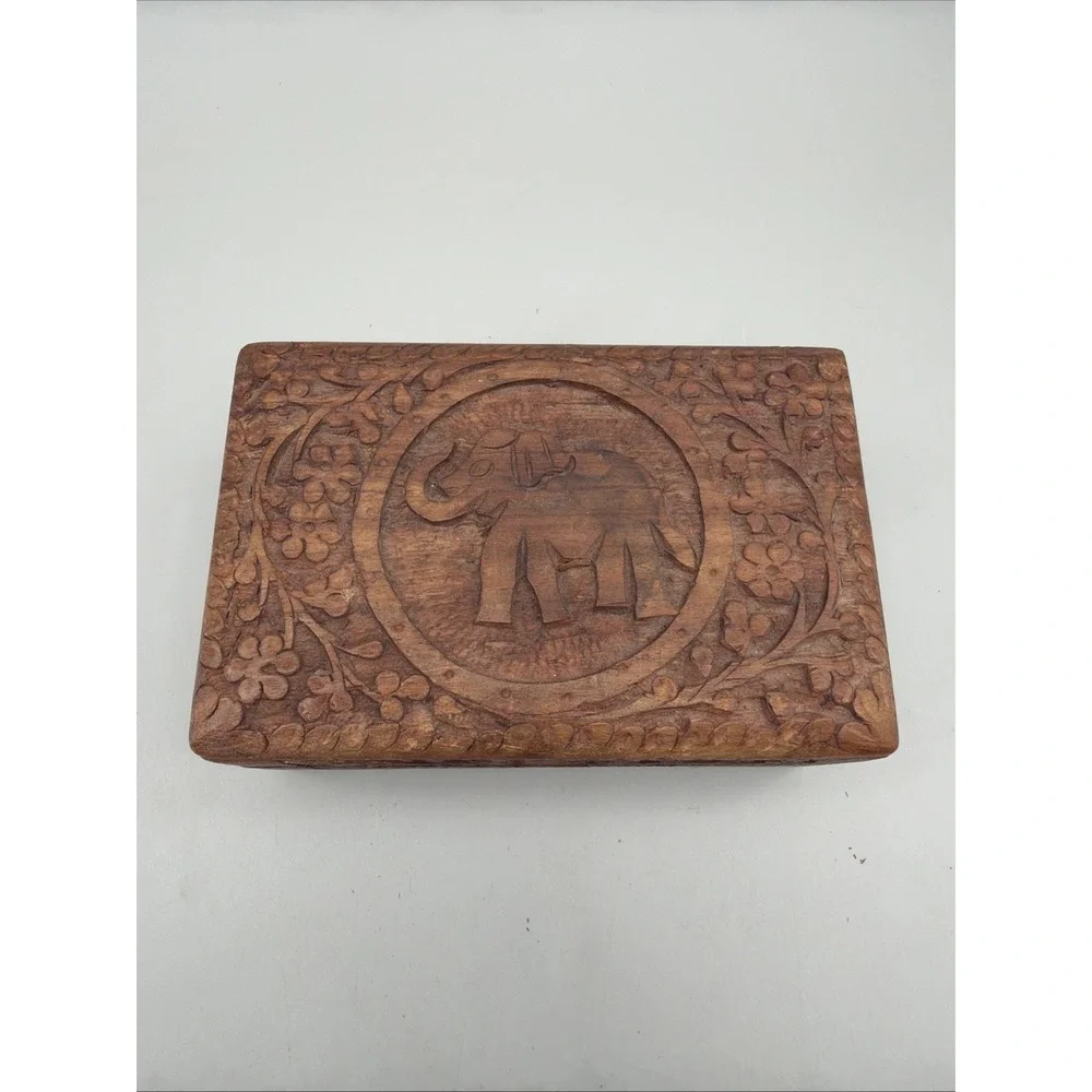 VTG Hand Carved Wooden Elephant Trinket/Jewelry Box Hinged Lid Floral  6